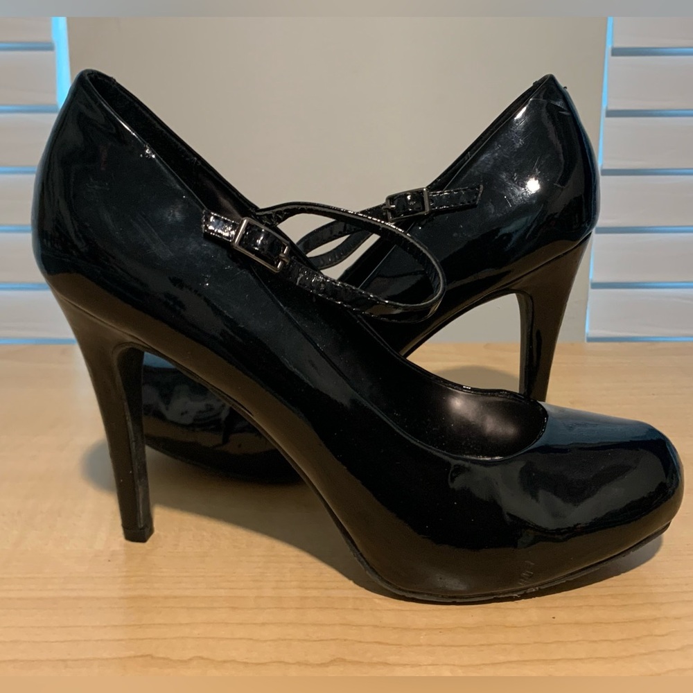 Candies Betsy Mary Jane Heels